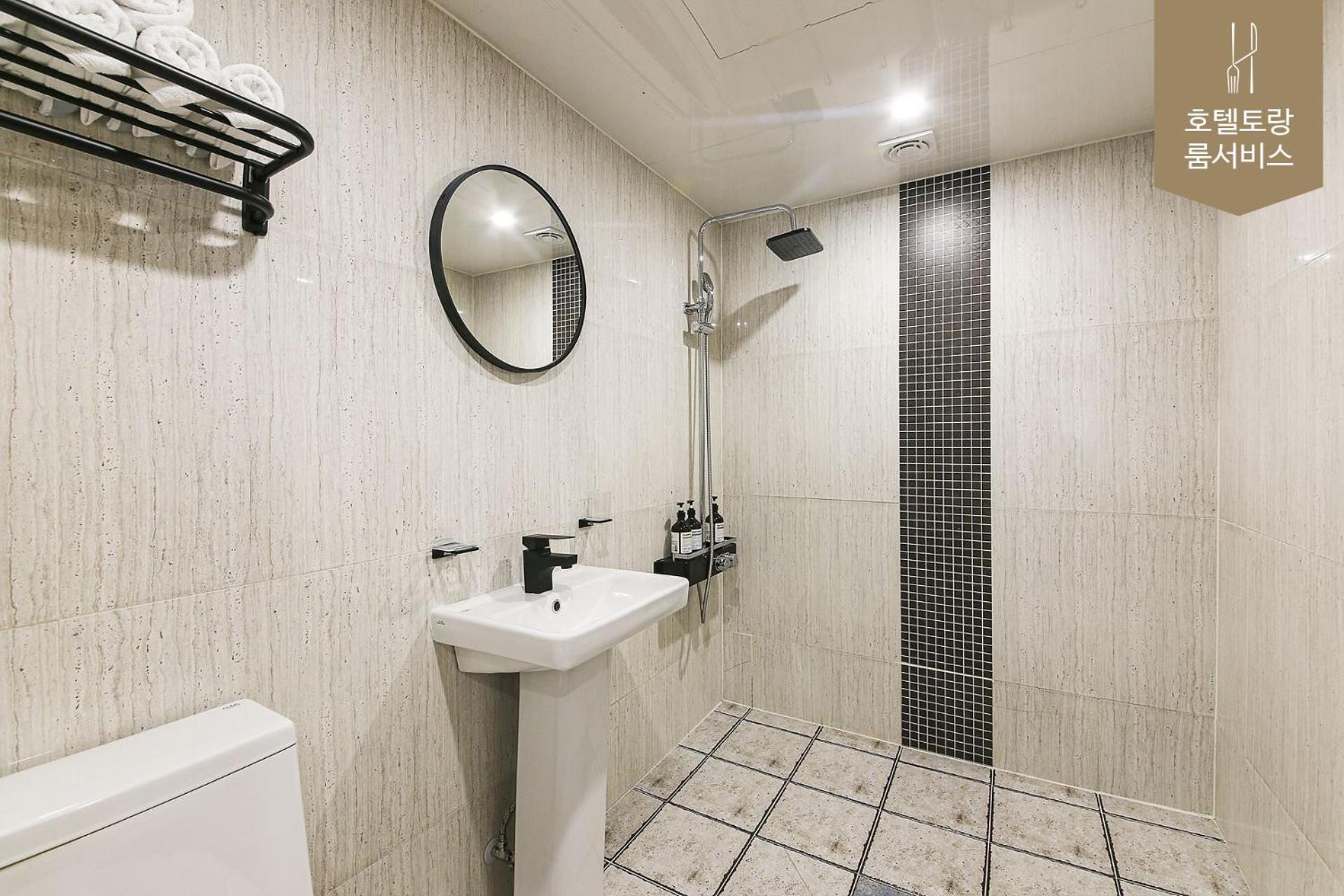 Hotel Torang جيونجو المظهر الخارجي الصورة